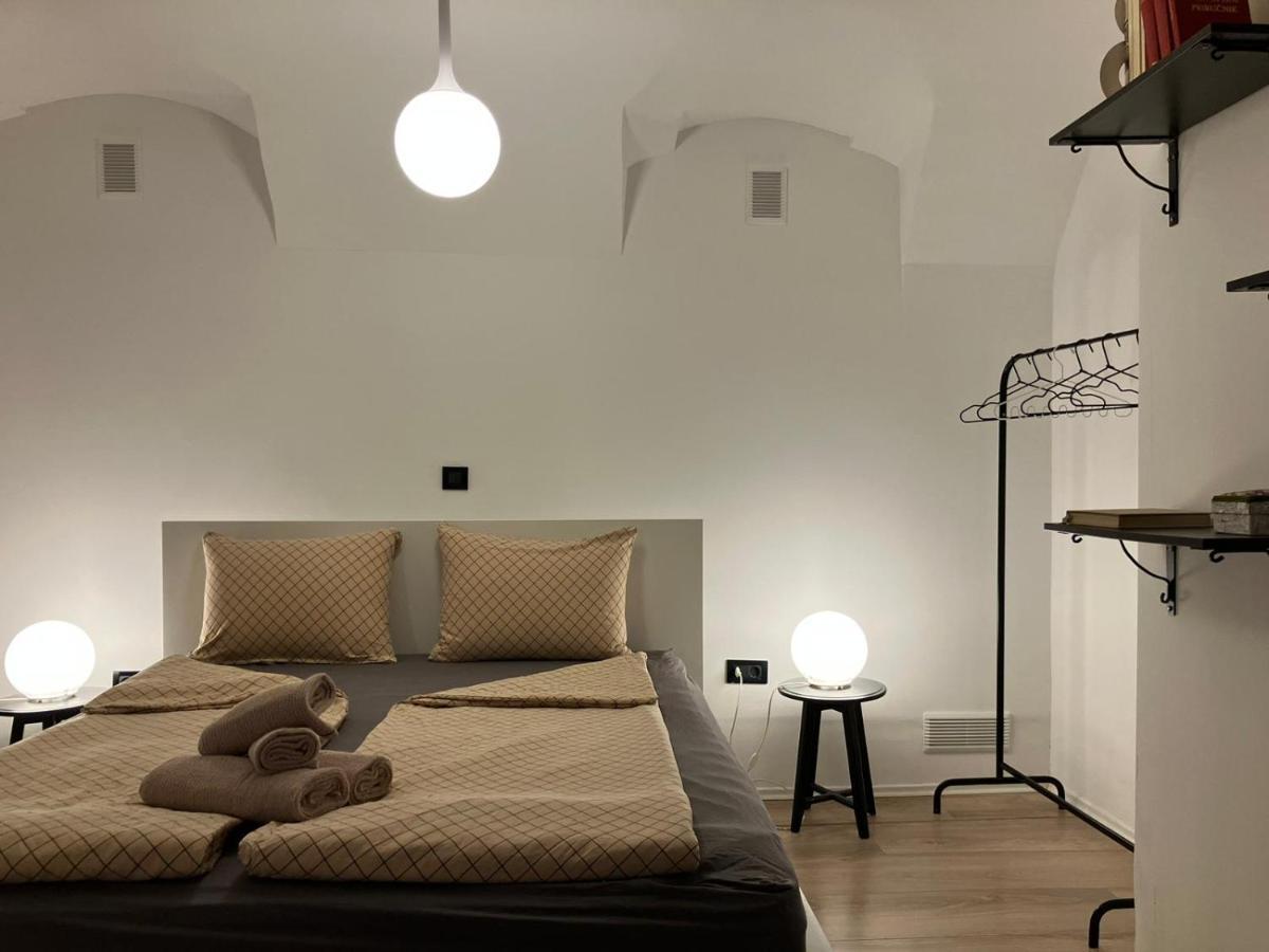 Endless Chanson Zagreb Ngoại thất bức ảnh
