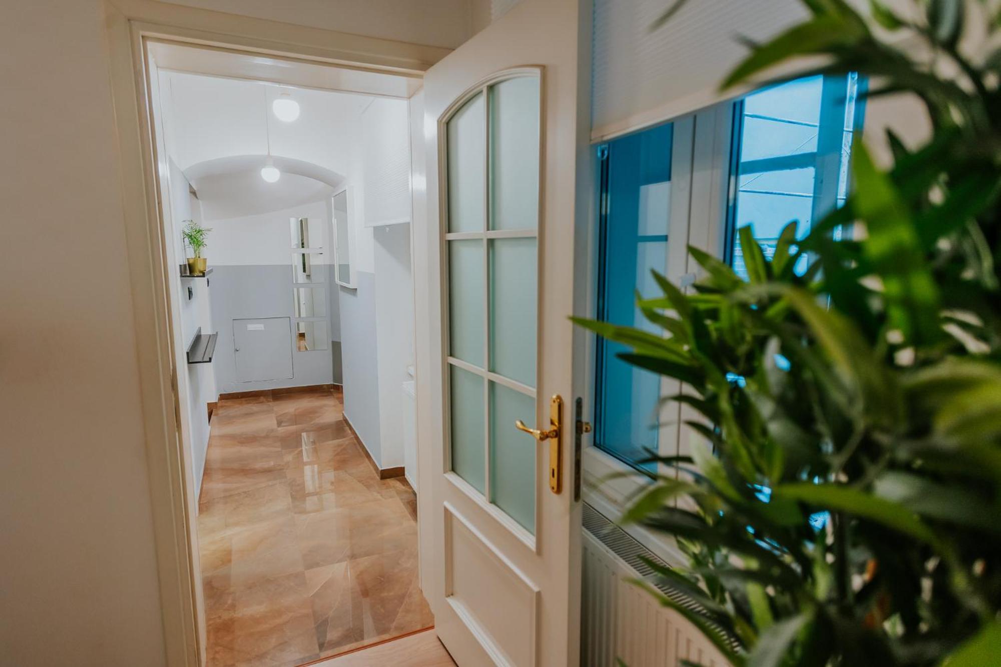 Endless Chanson Zagreb Ngoại thất bức ảnh
